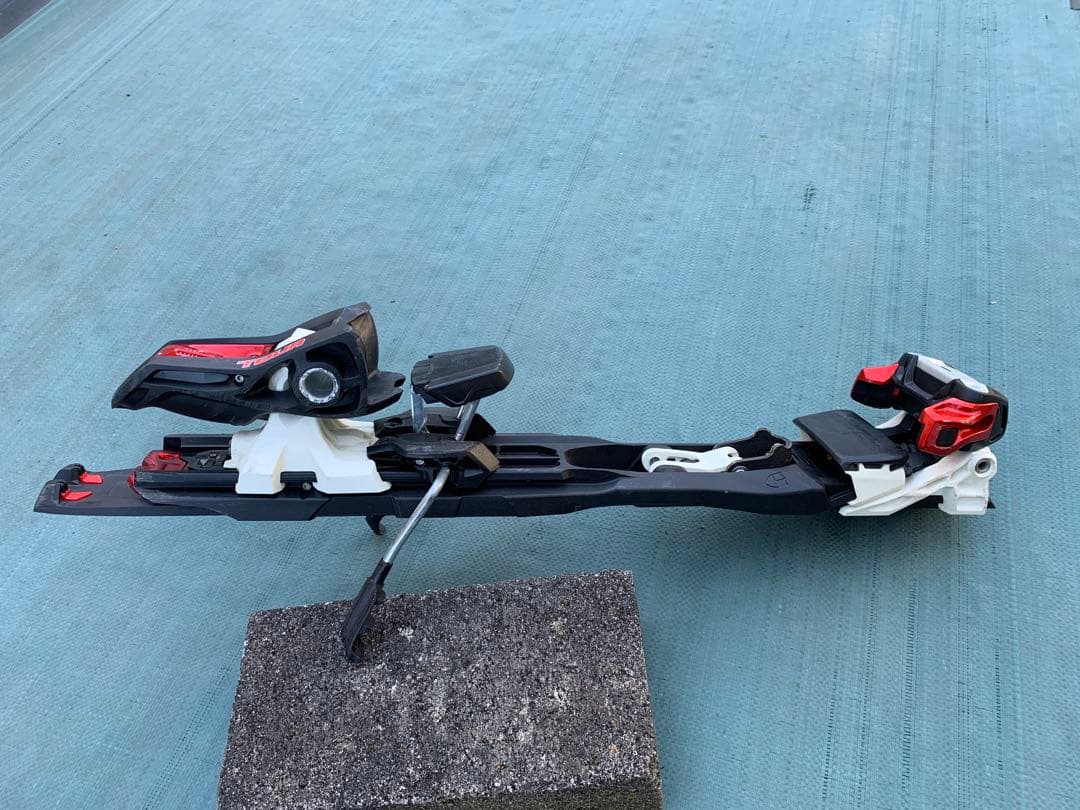 バックカントリー スキー ビンディング