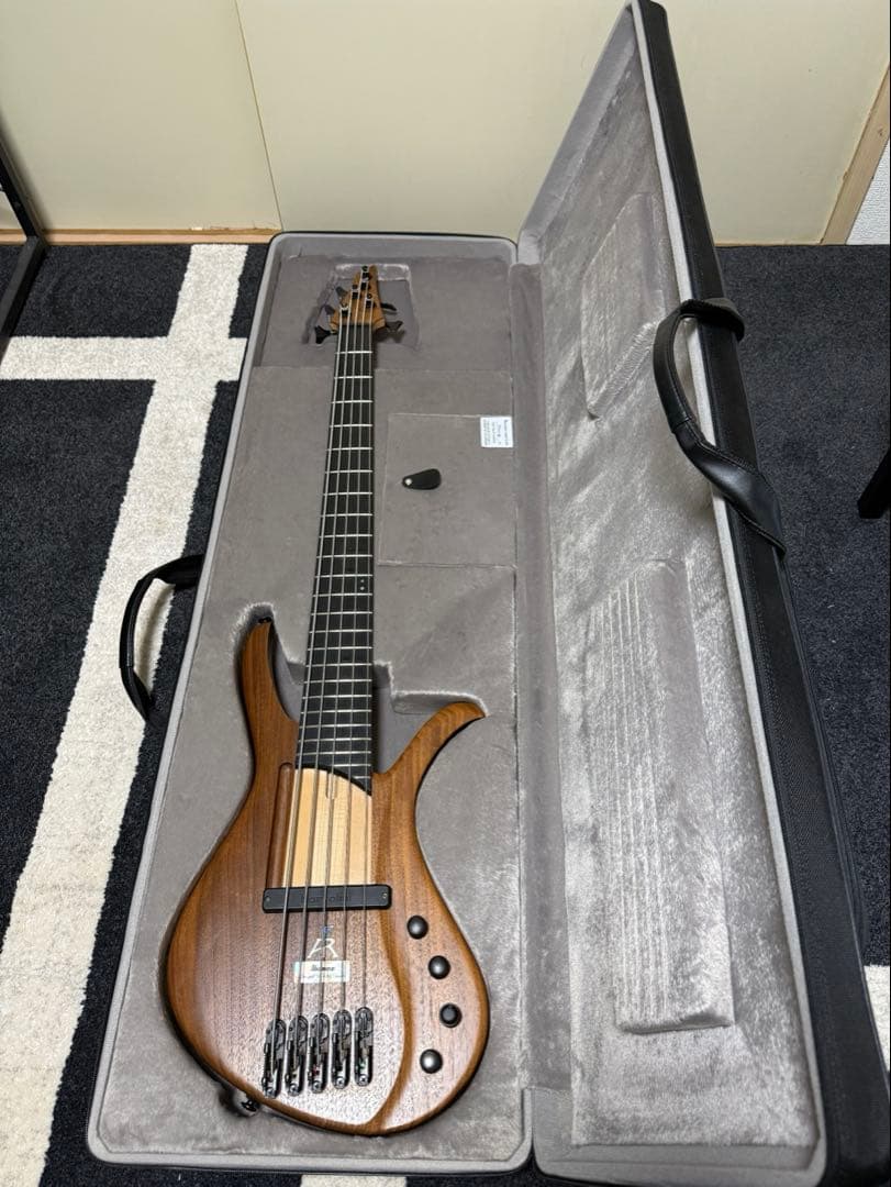Ibanez エレキベース ブラウン ケース付き