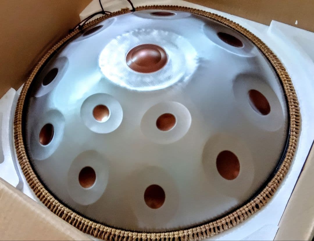 ハンドパン　56センチ　12音　A＝432Hz　Dマイナー　新品