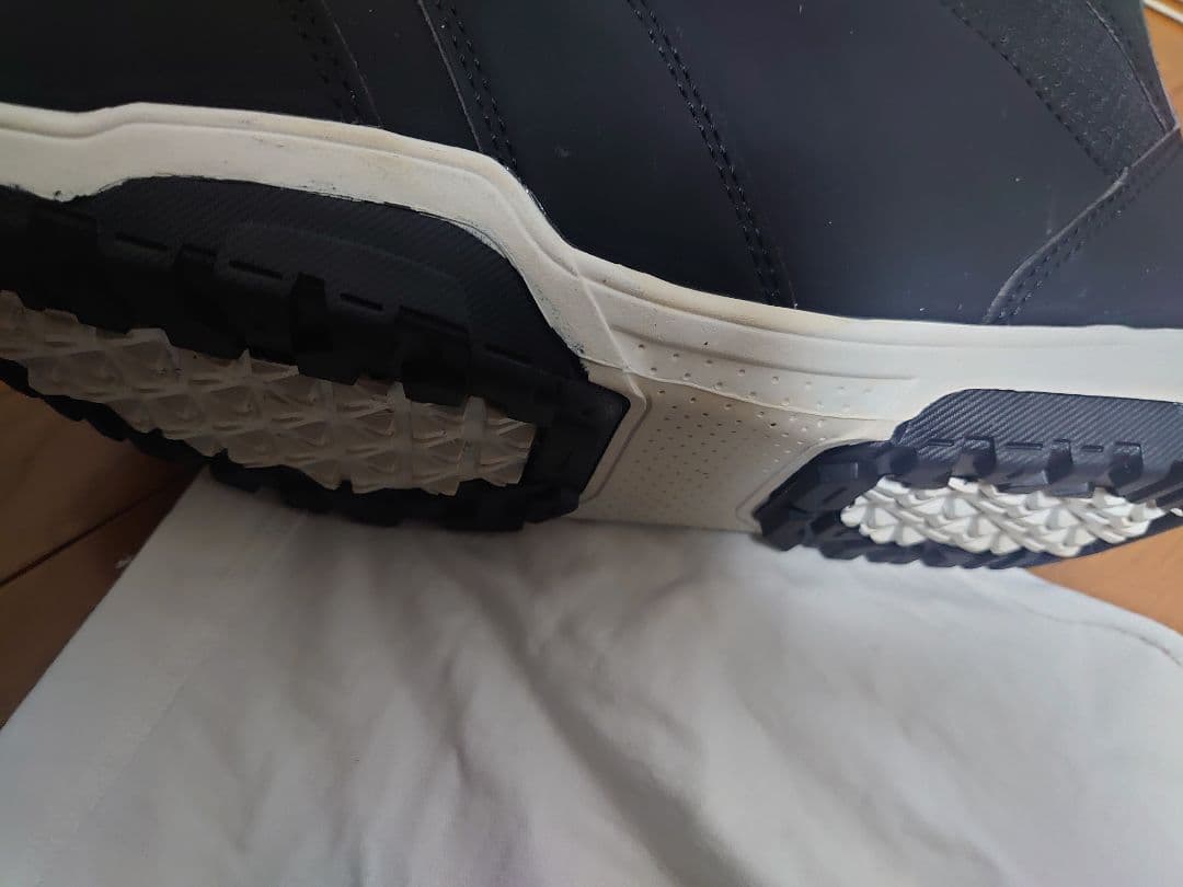 スノーボードブーツ ブラック ボア付き