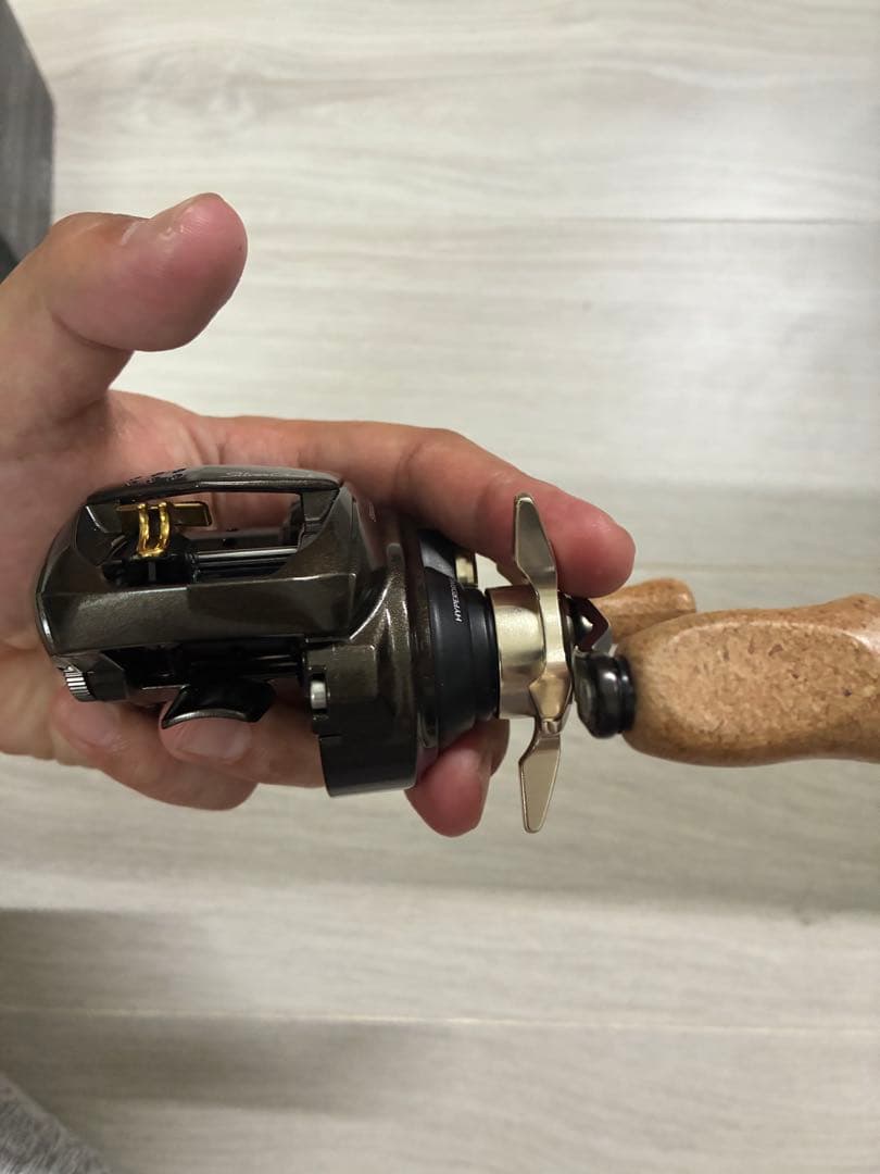 ［超美品］シルバークリーク エア TW ストリームカスタム availスプール