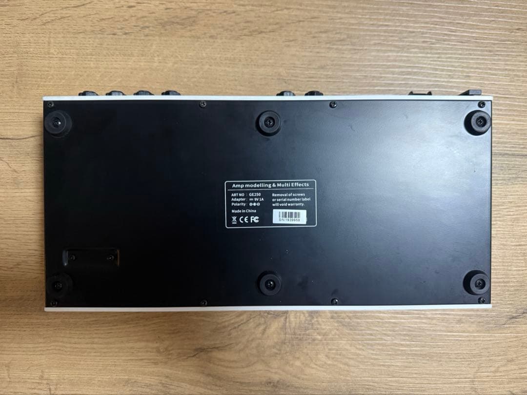 Mooer GE250 箱、マニュアル、acアダプター付属