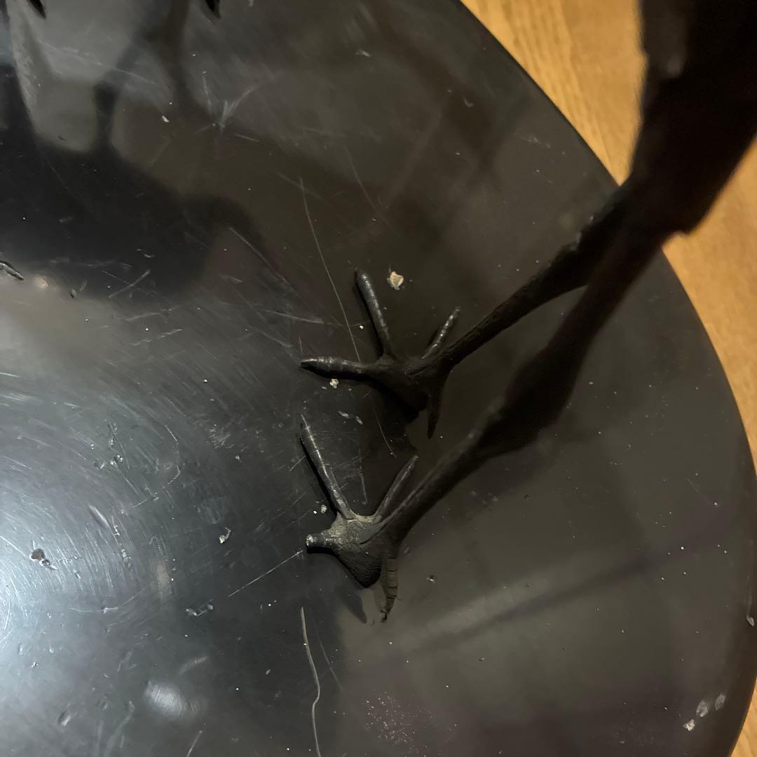 骨董品、縁起物鶴　美術工芸品　古銅色分け青銅　鎌倉山の旧家から出ました