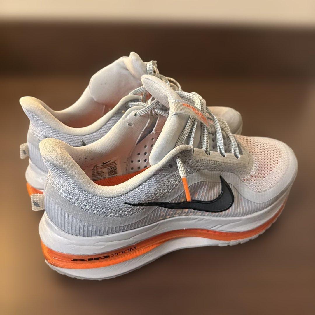 Nike ペガサスプレミアムW　フットボールグレー　トータルオレンジ　28.0