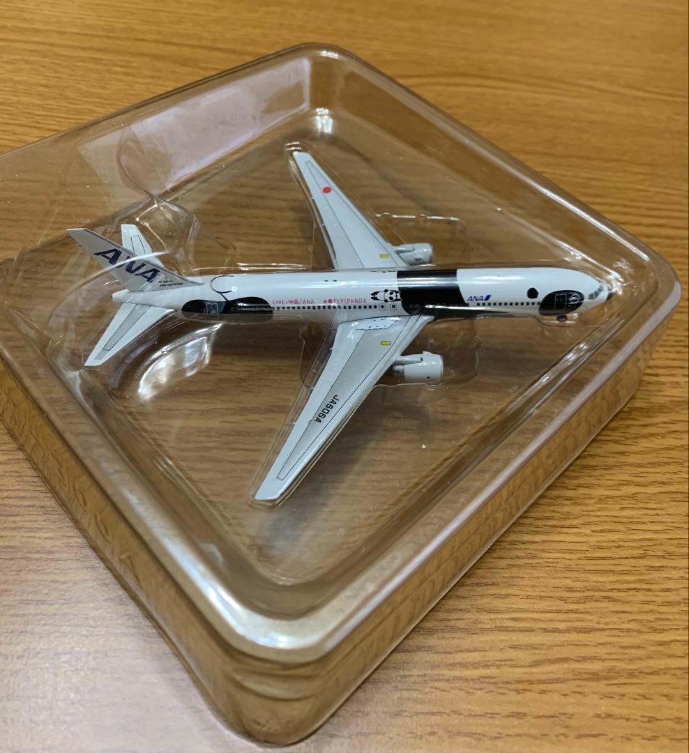 ANA FLY!パンダ　フライパンダ　飛行機模型　ボーイング767-300