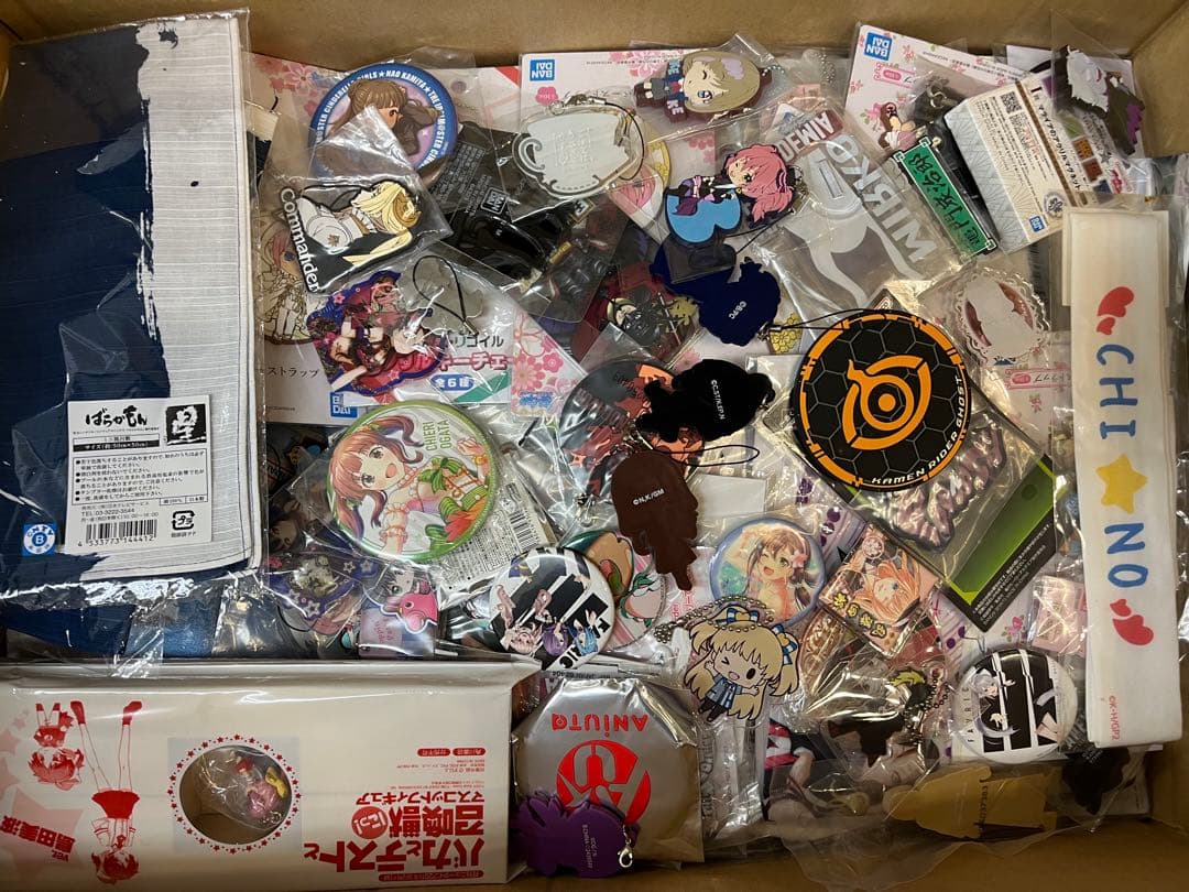 ノンジャンル雑貨　アニメグッズ　300個以上　大量まとめ売り　H