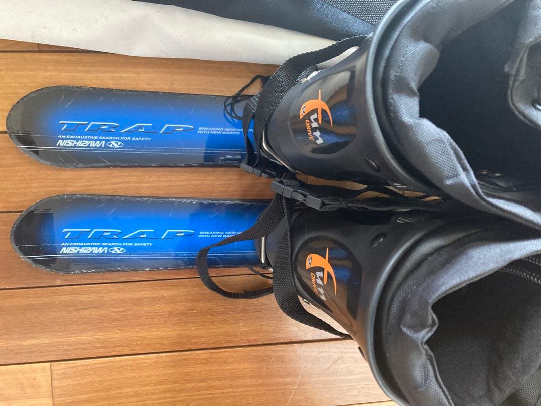 ショートスキー(ファン)ボード板と収納ケースとソフトブーツ27cmセット