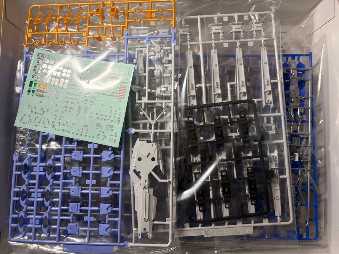 RG Hi-ν GUNDAM　ハイニューガンダム