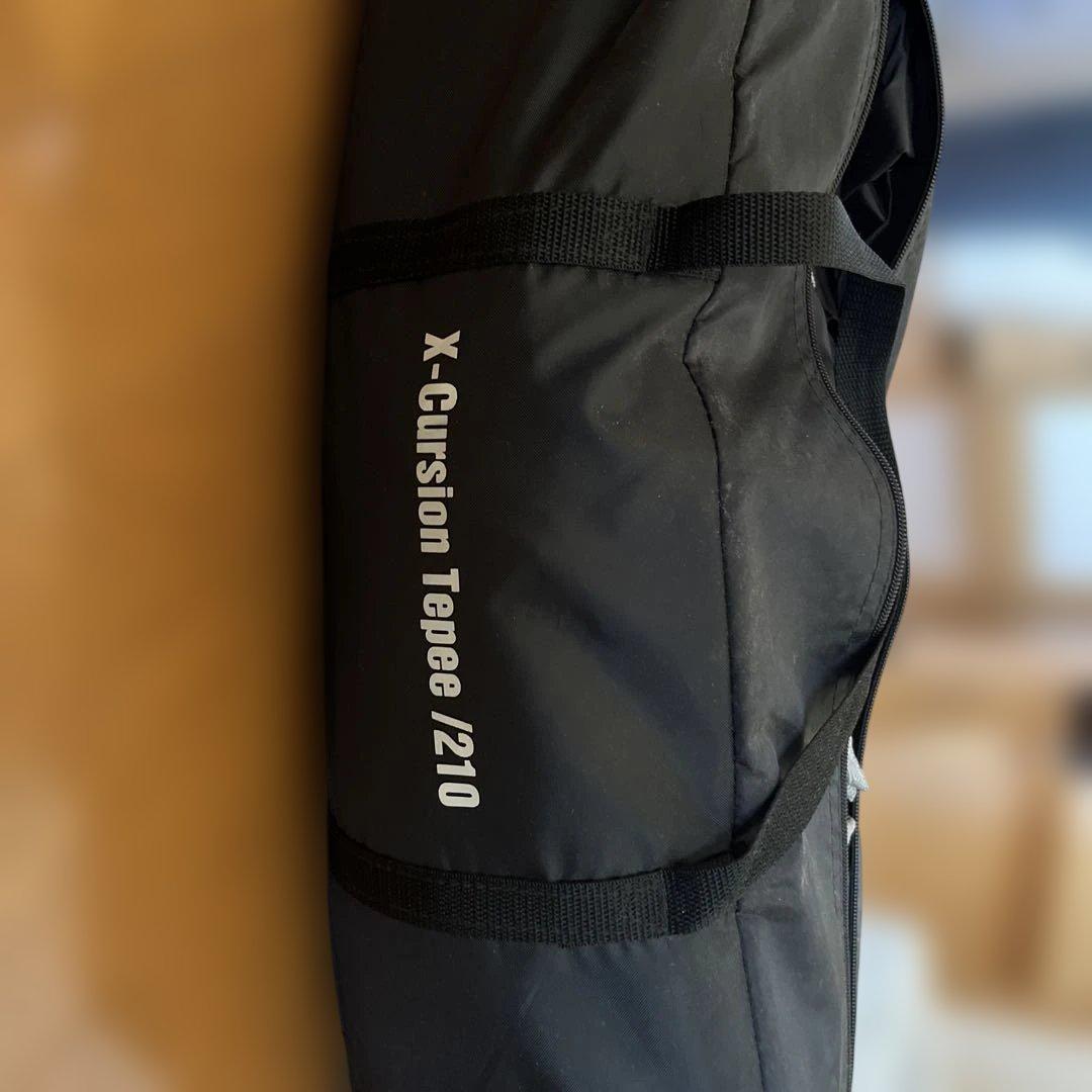 Coleman X-Cursion Teepee 210 ネイビー