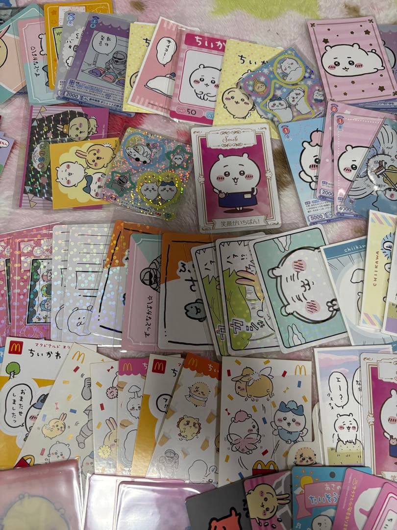 ちいかわ グッズ まとめ売り 缶バッジ カード ステッカー タオル くら寿司