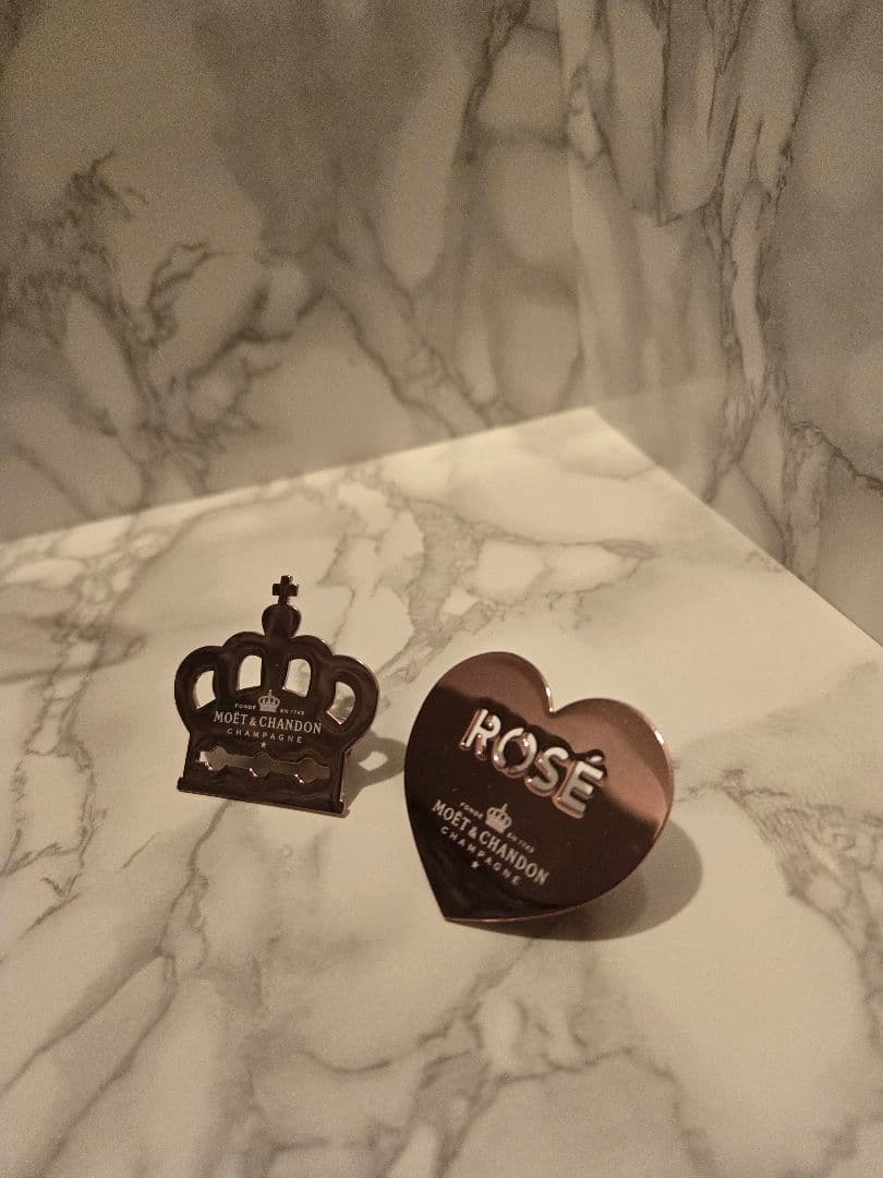 MOET&CHANDON ハート&クラウンクリップ　非売品　ノベルティー