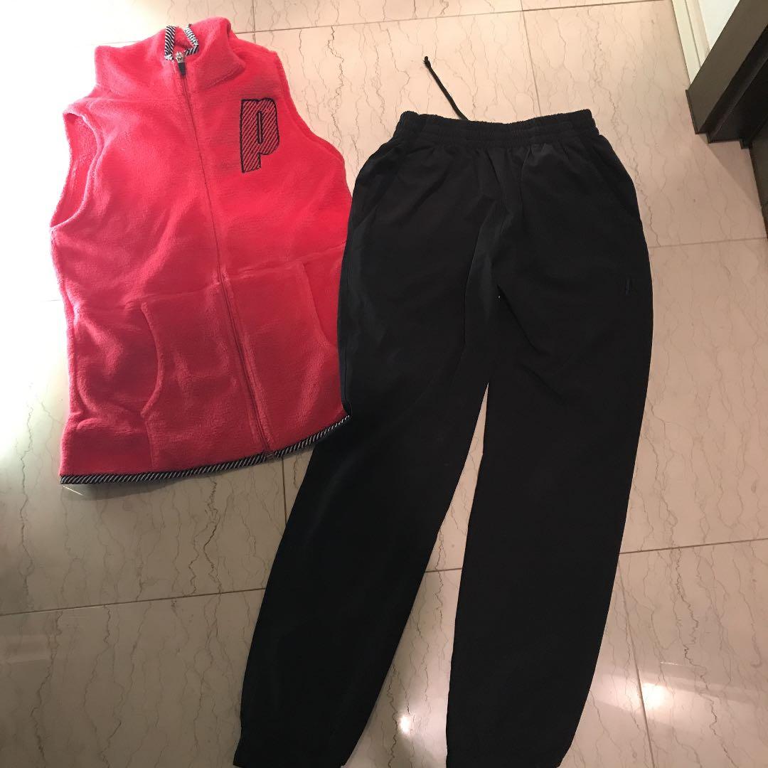 数年前の物ですがワンシーズン着用しました。今後テニスをする予定がないので。