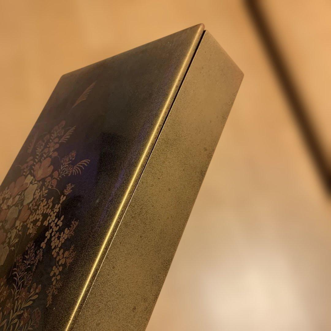 漆器重箱 花と鳥のデザイン