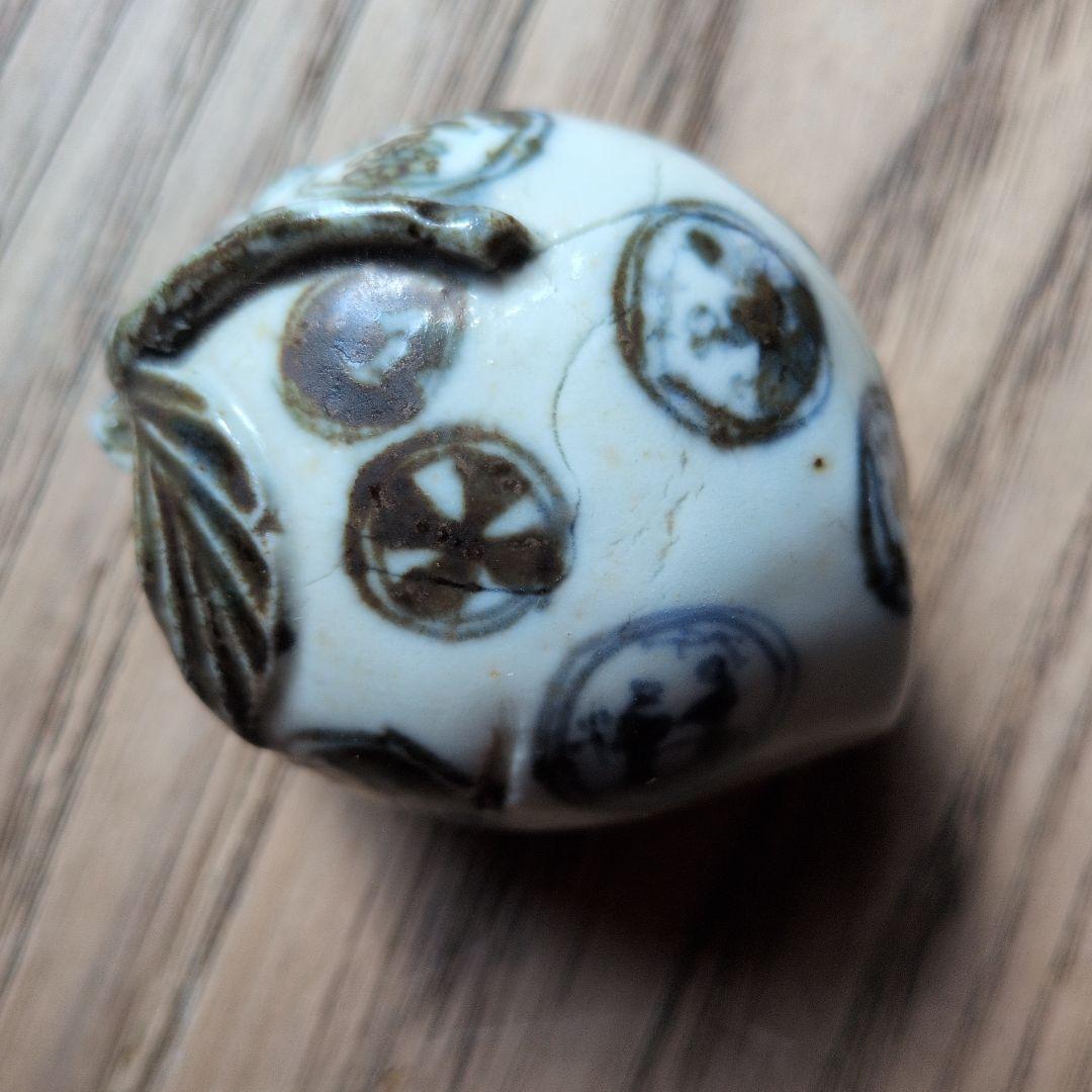 古伊万里　丸紋染付　桃形　 蓋付き香合 木箱付き