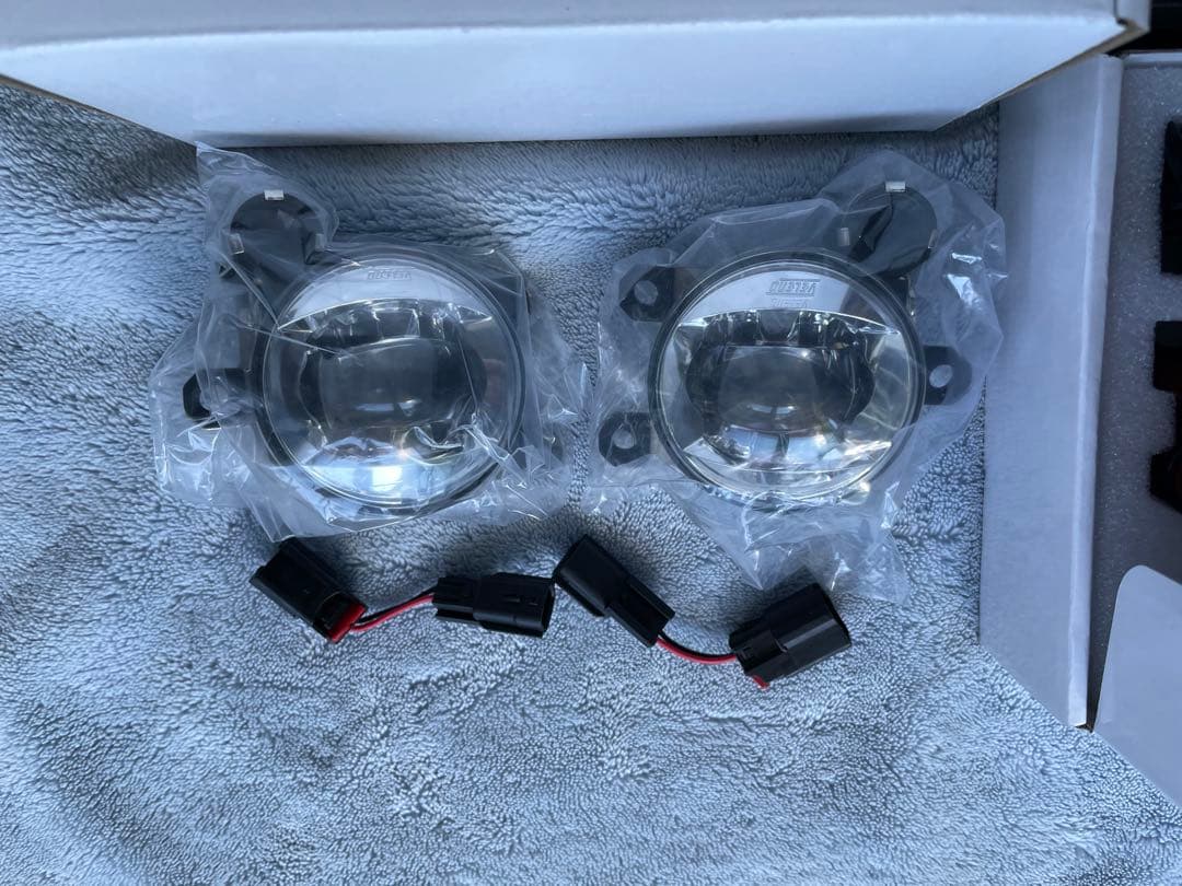 【限定値下】アウトランダーPHEV(GN0W)用VELENO LEDフォグセット