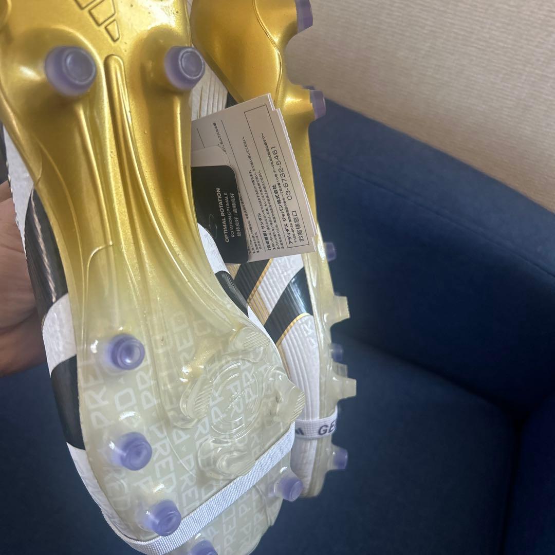 アディダスサッカースパイク　プレデター ELITE FT AGサイズ24.5