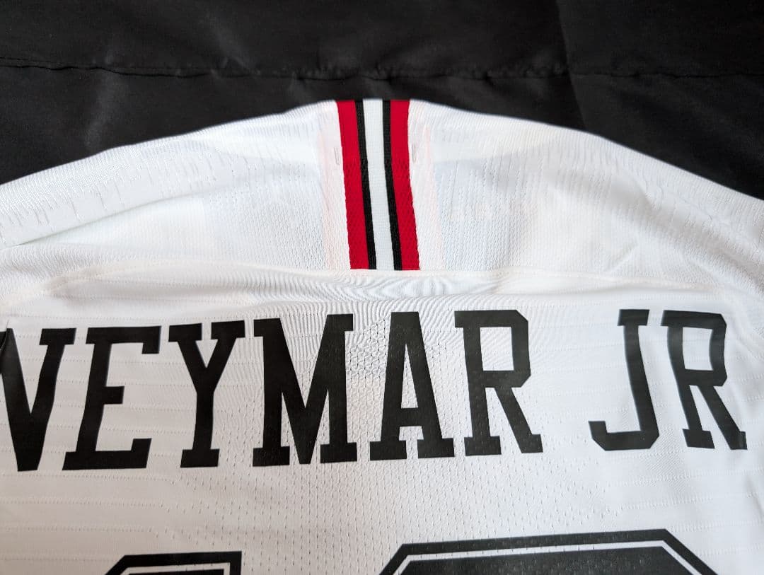 【新品タグ付き！】パリ・サンジェルマン /ネイマール/4th/17-18