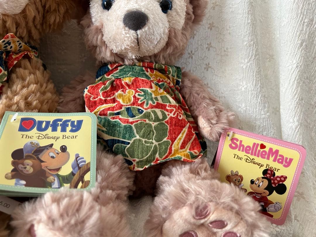 ハワイ　アウラニ限定　ダッフィーシェリーメイ　ペアぬいぐるみ　新品タグ付き