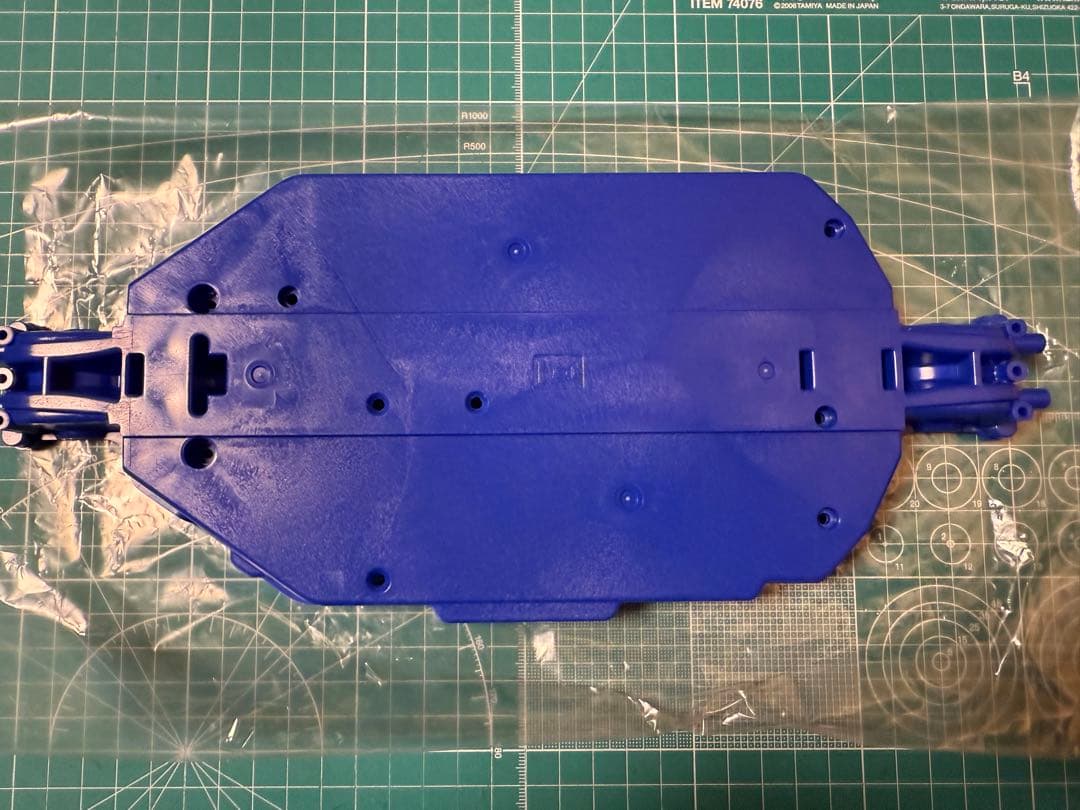 フ*ン様 タミヤ　TT-02 ロワデッキ　レッド　ブルー