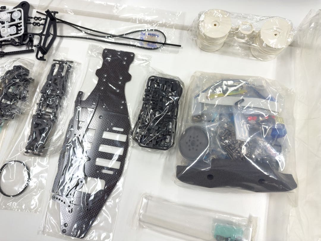 タミヤ 1/10 TRF414M ワールドチャンピオンレプリカシャーシキット