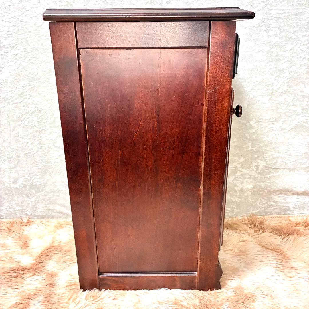 EARLY AMERICAN アーリーアメリカン キャビネット サイドテーブル