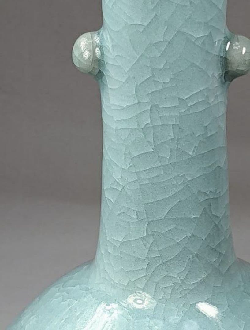 未使用 鍋島焼 青磁　双耳鶴首瓶　第９代目小笠原長春作　花瓶　貫入 陶印