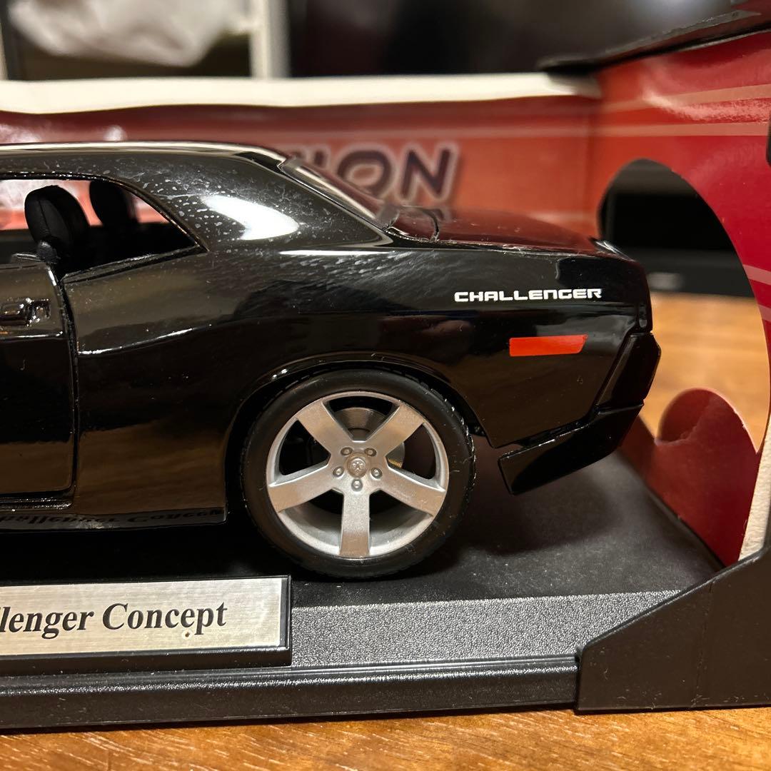 Maisto 2006 Dodge Challenger ブラック 1/18