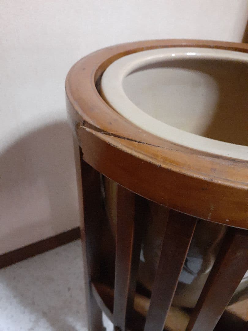 火鉢　木製 スラットデザイン ブラウン　台座付