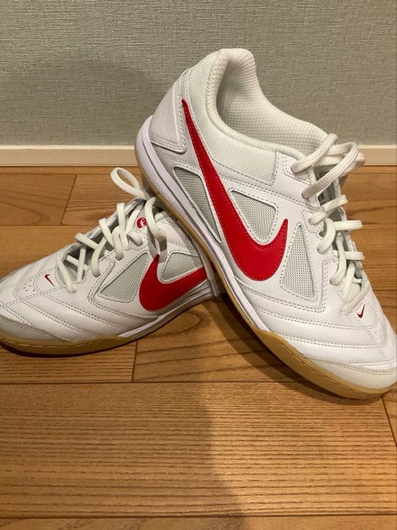 Nike ナイキ　ガト フットサルシューズ　ホワイト/レッド27.0cm