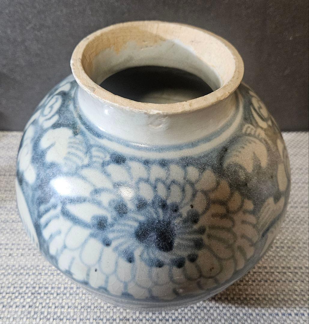 明朝 明代　中国古陶磁　中国南方系　青華　 古染付　花の図　胴継ぎ　壺　花入れ