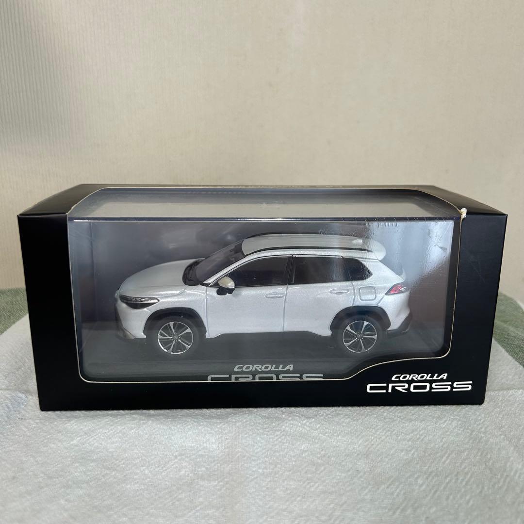 1/30 トヨタ カローラクロス　前期　カラーサンプル 非売品