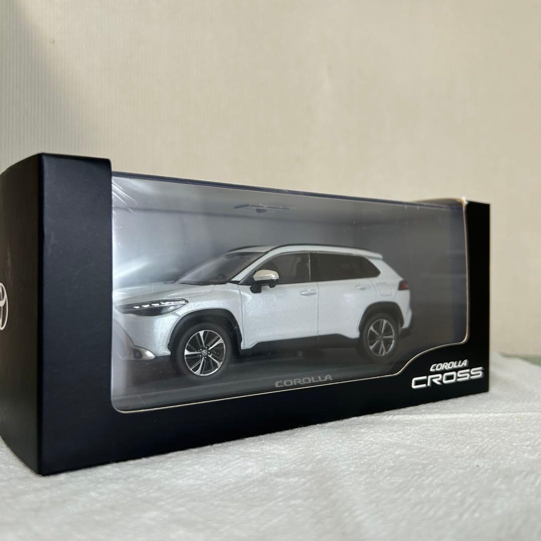 1/30 トヨタ カローラクロス　前期　カラーサンプル 非売品