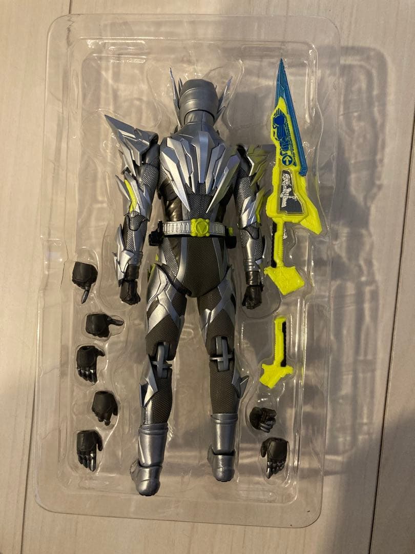 フィギュアーツ 仮面ライダーゼロワン メタルクラスター ホッパー