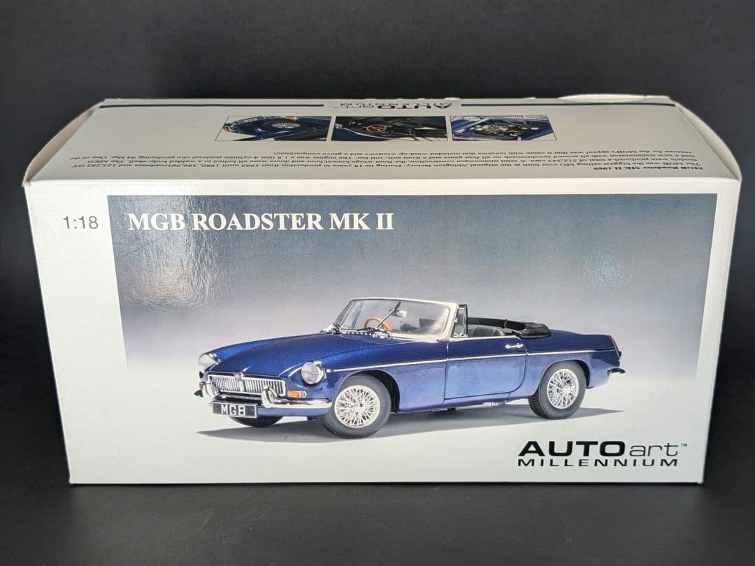 オートアート 1/18 MGB ロードスター MKⅡ PAGENT Blue