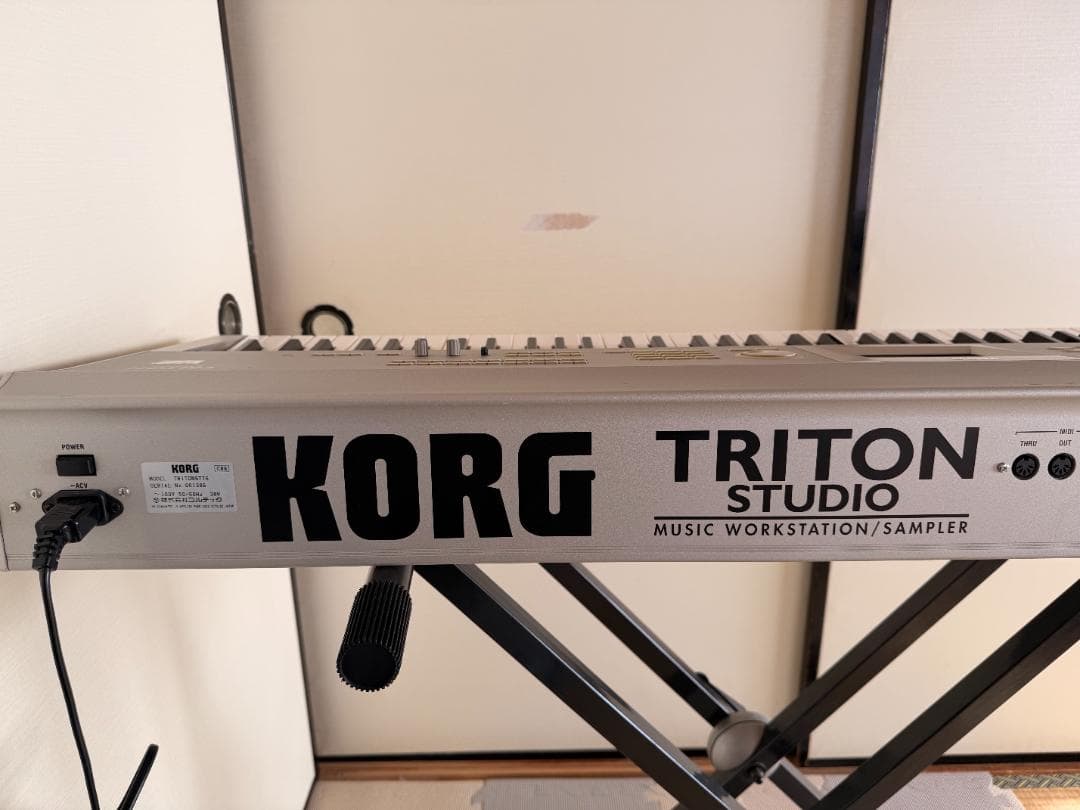 【美品】KORG TRITON V2 シンセサイザー