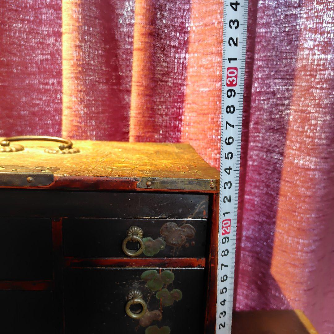 花柄の黒い木製箪笥 5引き出し