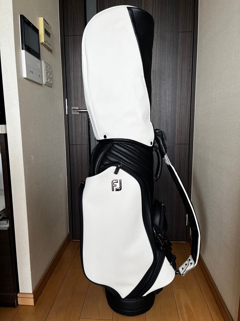 希少　美品　ＦＪ　フットジョイ ３点式キャディバッグ【ホワイト/ブラック】完売品
