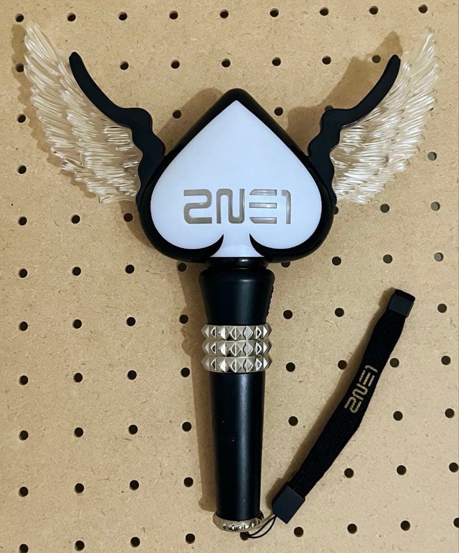 【レア】♦︎2NE1♠︎/初期/ペンライト/ブラックジャック