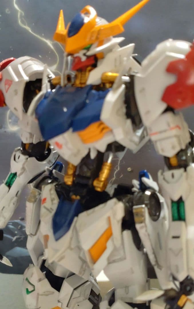 MGガンダムバルバトスルプス改完成品(塗装済)決闘マント装備