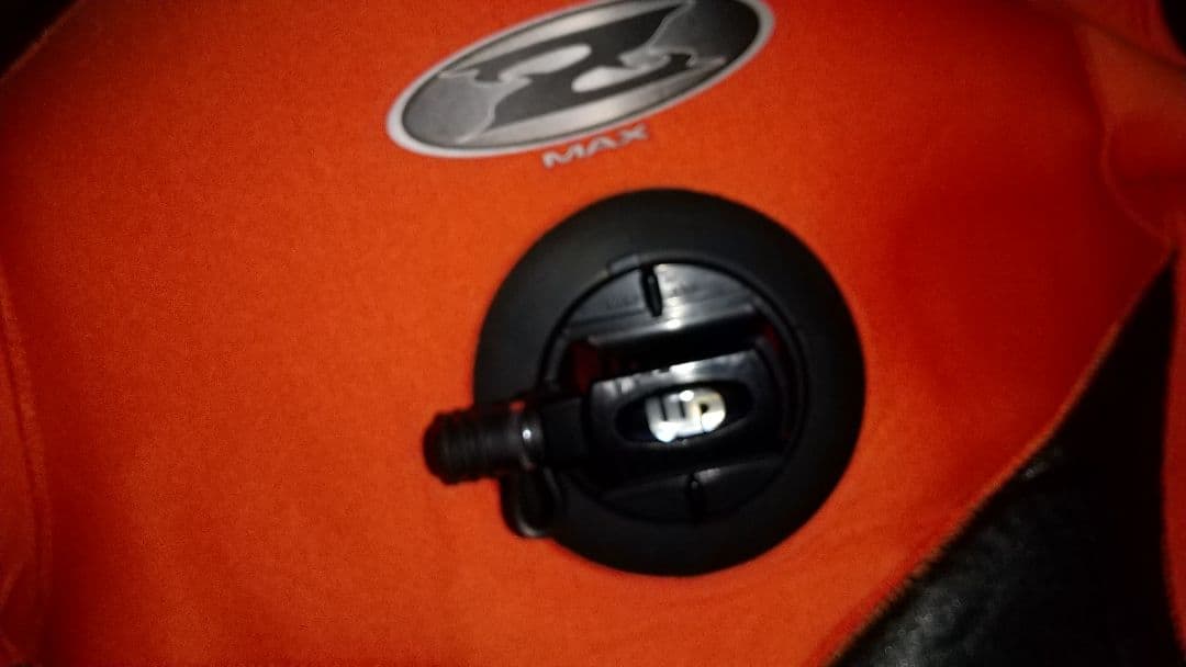 ワールドダイブ ドライスーツ