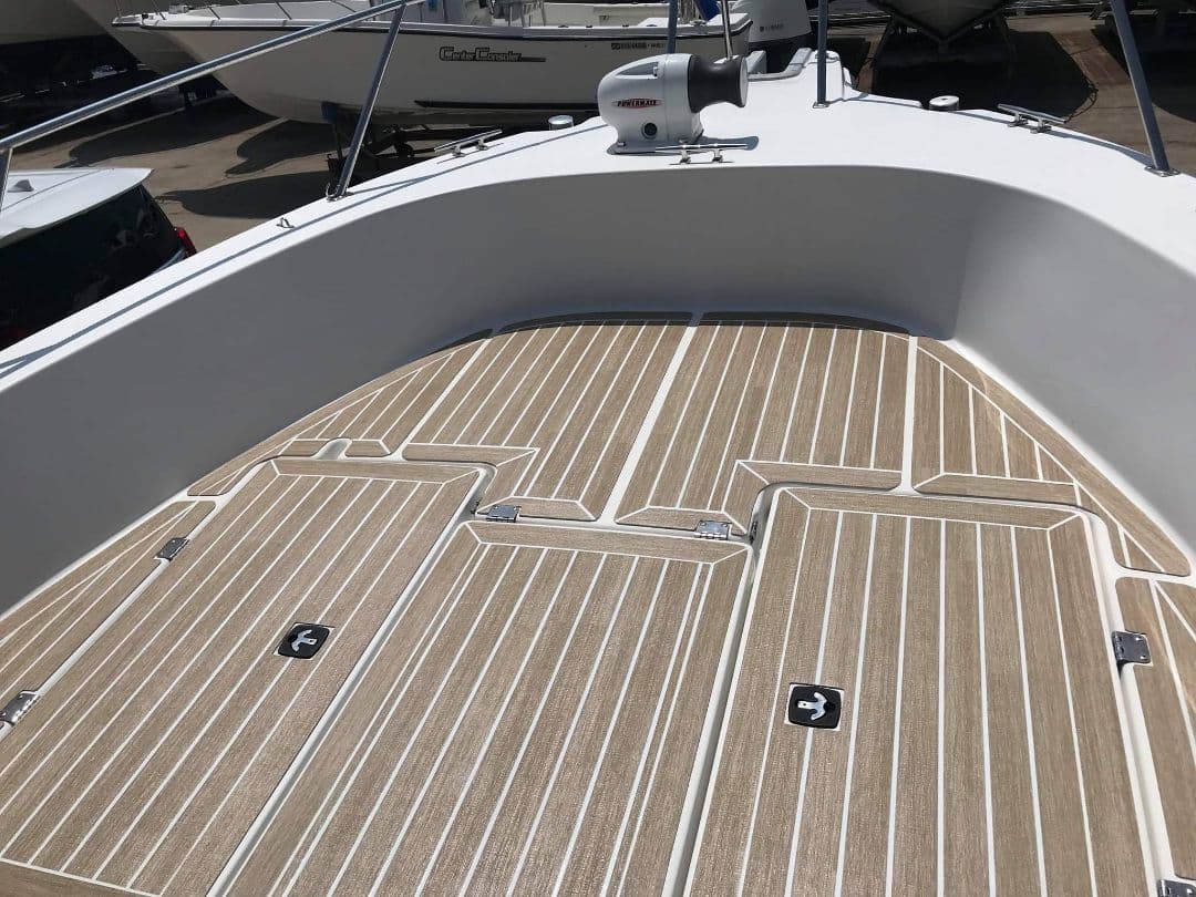 【低価格、高耐久　国産初のマリンデッキシート】