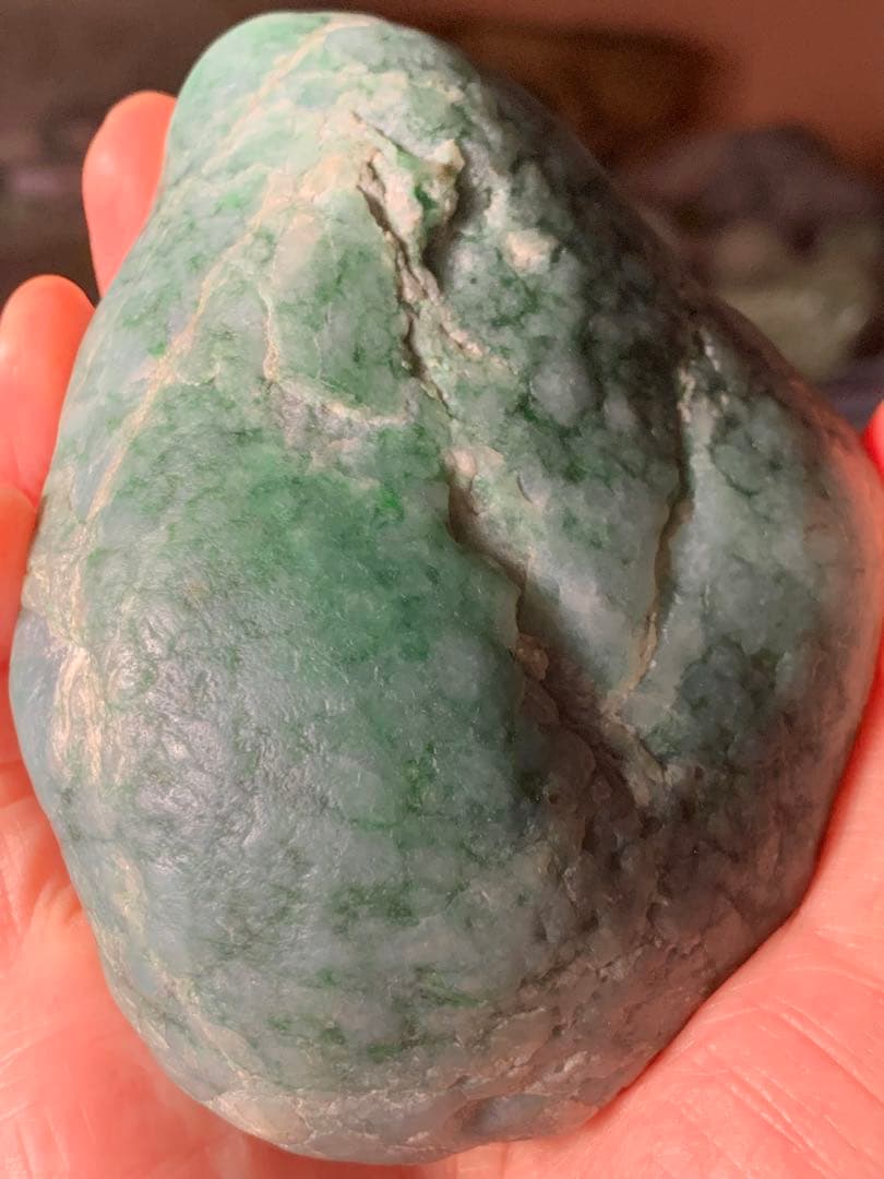 糸魚川海中翡翠　海ヒスイ　原石　海石　水石　根付　国産鉱物標本　コン沢　ひすい