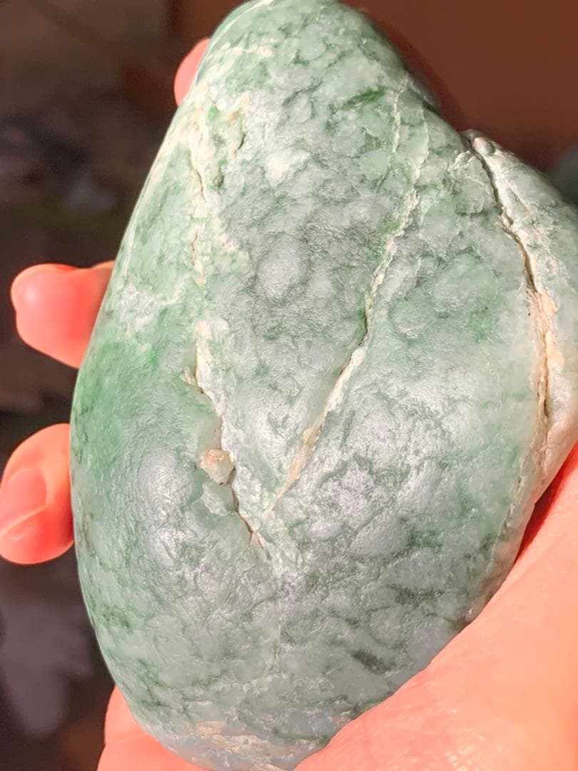 糸魚川海中翡翠　海ヒスイ　原石　海石　水石　根付　国産鉱物標本　コン沢　ひすい