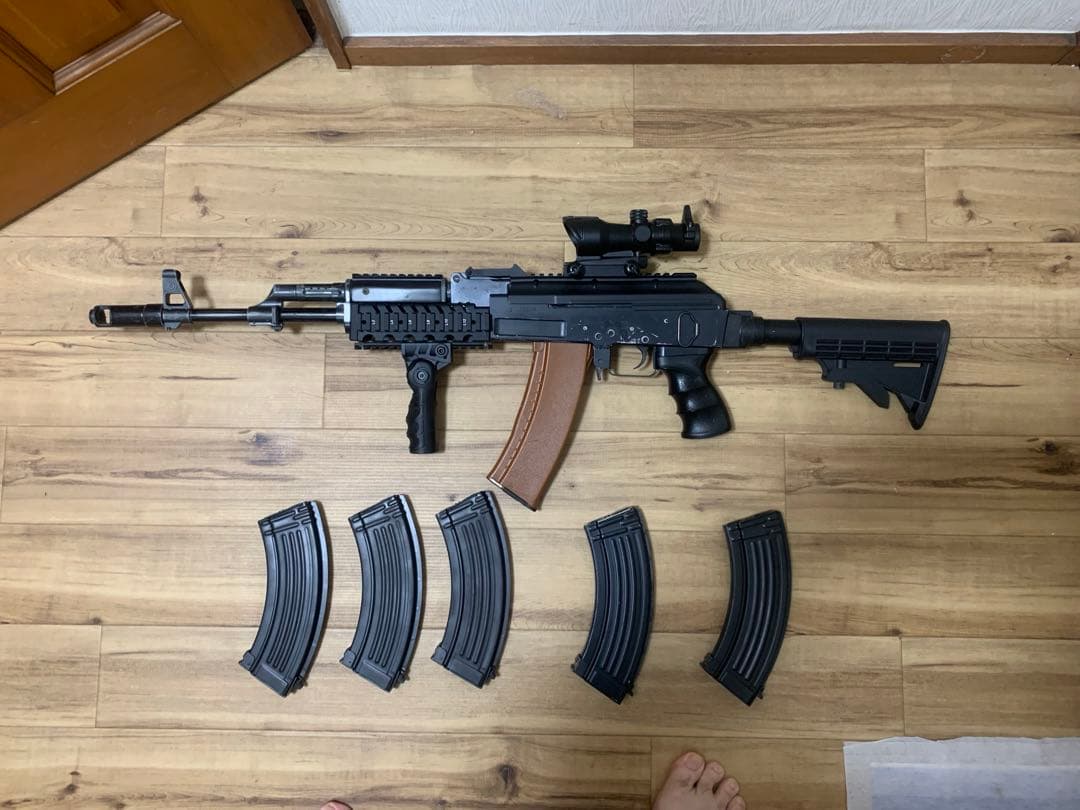 東京マルイ電動ガンAK47外装内部カスタムドットサイト付き PMC装備