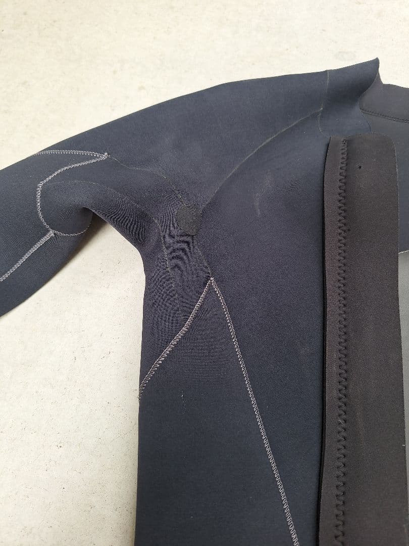 オニール　ネオプレン フルジッパー タッパー　ML程度　ウエットスーツ