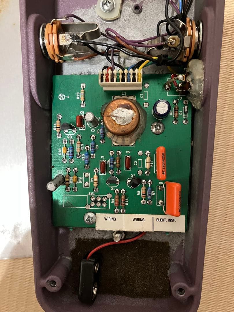 BUDDA BUD-WAH Mod. ブッダ　ワウペダル　赤ラベル