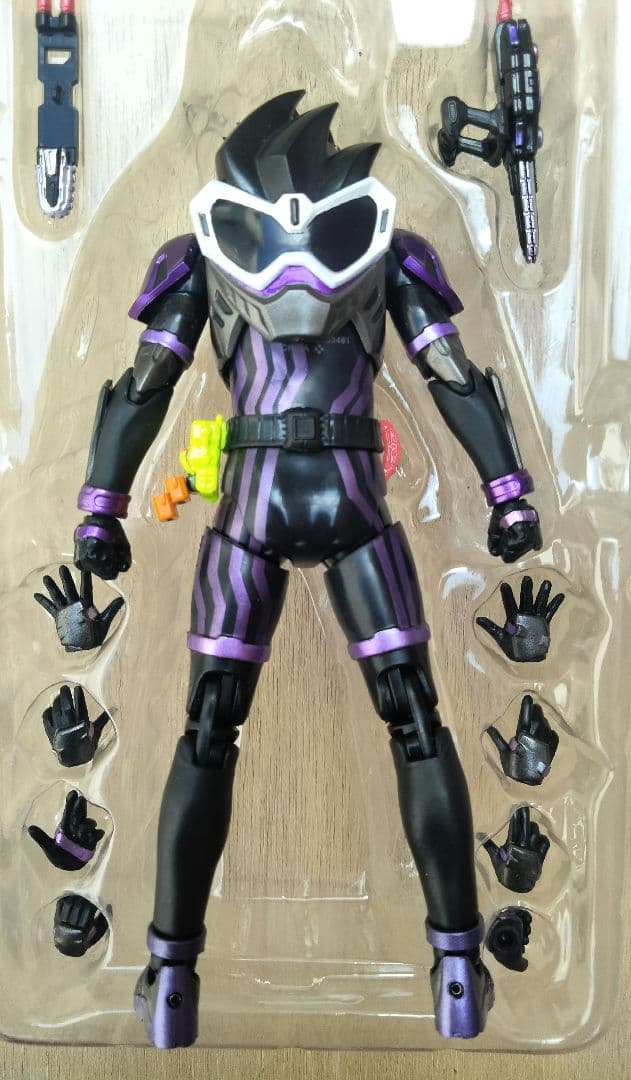 S.H.Figuarts 仮面ライダーゲンム シャカリキスポーツ付き限定版