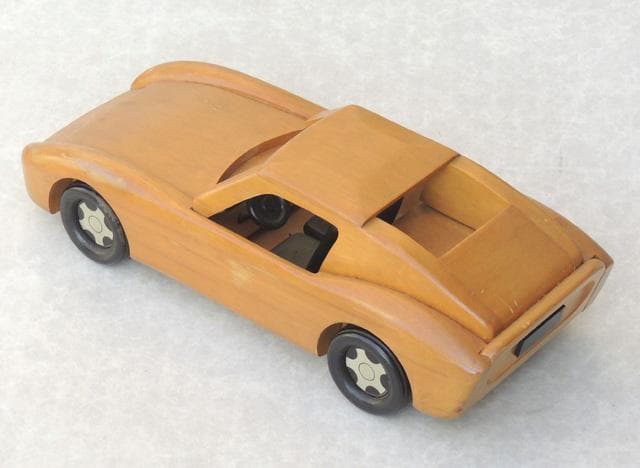 ★ 木製 手造りスポーツカー ★ ３９×１５㎝・重さ1.2㎏　左ハンドル