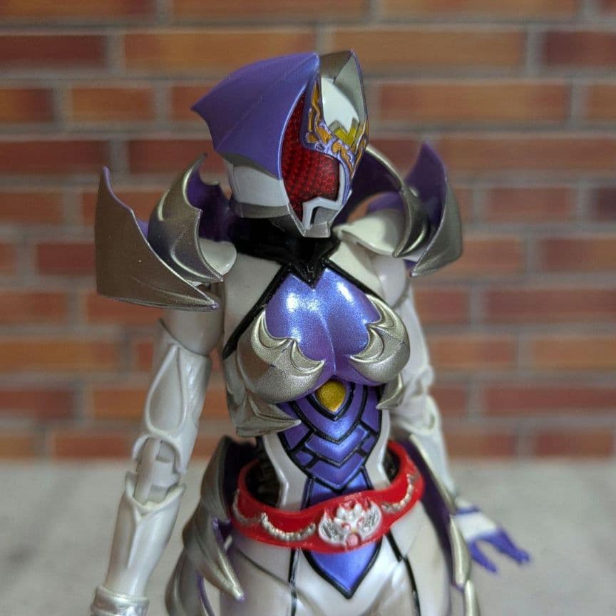 仮面ライダーキバーラ　フィギュアーツ