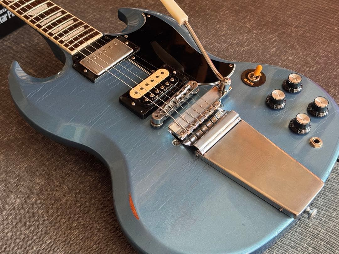 Gibson SG Standard ペルハムブルー マエストロヴァイブローラー